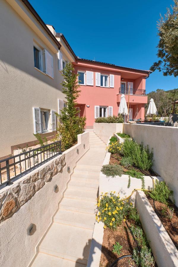 Meacres Sun Villa Miholascica Exterior photo